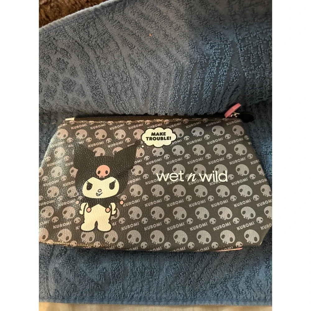 WET N WILD SANRIO MY MELODY & KUROMI COSMETIC BAG Reversed 2 Sided‎
